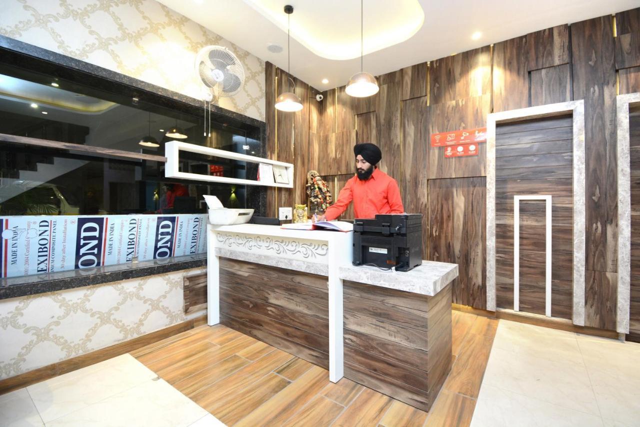 Hotel Ricky International Amritsar Exterior foto